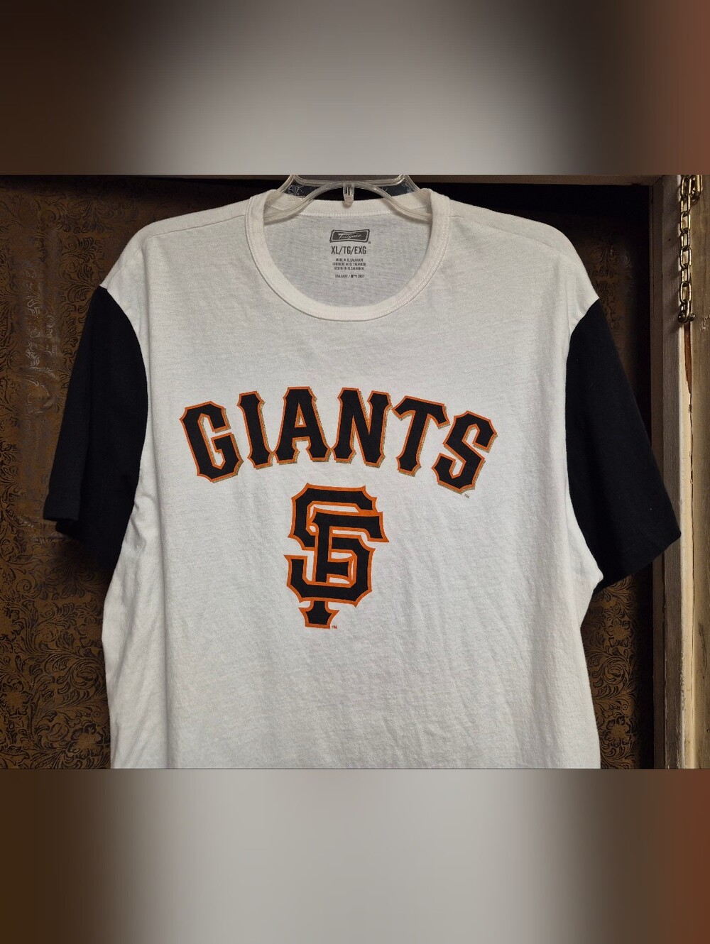 Two Tone San Francisco Giants White & Black Graphic Tee